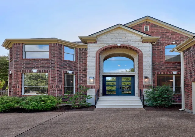 Photo 2 of Single family home for sale at 3205 Bay Hl Ln, Round Rock, TX 78664 | MLS# 9060229 | Listing updated on 2026-09-22
