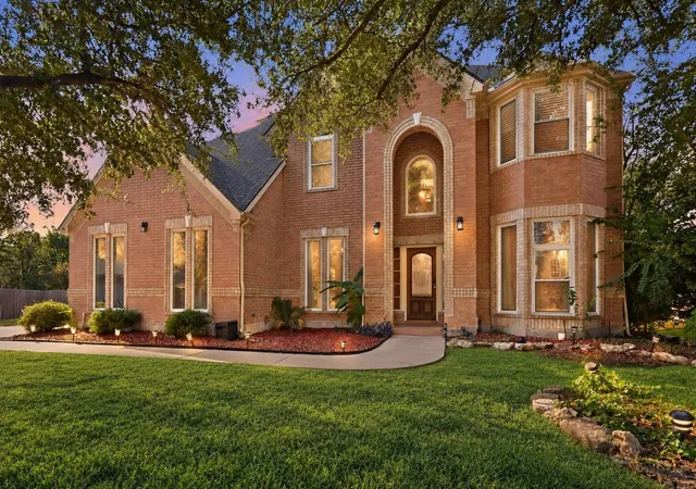 Photo 3 of Single family home for sale at 2129 Clear Lake Pl, Round Rock, TX 78665 | MLS# 8666010 | Listing updated on 2026-10-10