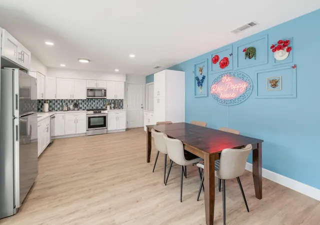 Photo 2 of Single family home for sale at 906 W 15th Street, Georgetown, TX 78626 | MLS# 6737506 | Listing updated on 2026-10-24