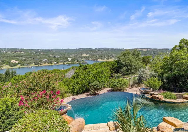 Photo 2 of Single family home for sale at 2702 Lakehurst Rd, Spicewood, TX 78669 | MLS# 4286849 | Listing updated on 2026-09-19
