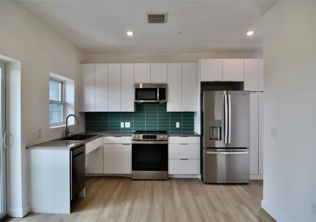 Photo 4 of Condo for sale at 1309 Chicon St #507, Austin, TX 78702 | MLS# 6457236 | Listing updated on 2026-09-21