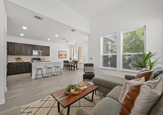 Photo 4 of Single family home for sale at 7712 Frida Bnd, Austin, TX 78744 | MLS# 6433645 | Listing updated on 2026-09-19