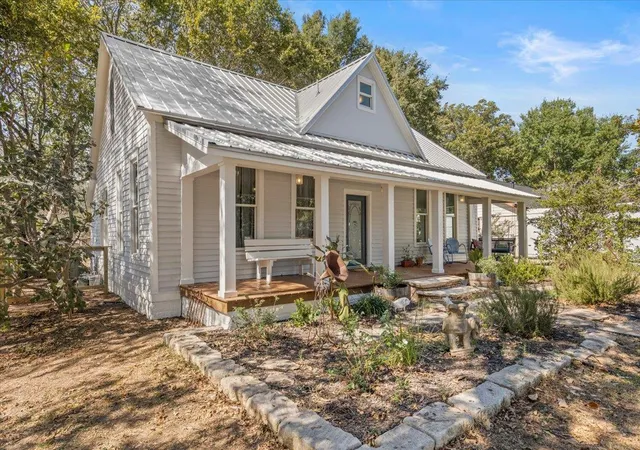Photo 1 of Single family home for sale at 503 Wilkes St, Smithville, TX 78957 | MLS# 8212499 | Listing updated on 2026-09-28