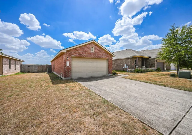 Photo 3 of Single family home for sale at 161 Mallard Ln, Leander, TX 78641 | MLS# 3002627 | Listing updated on 2026-09-24