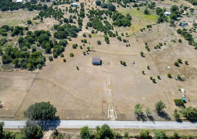 Photo 4 of Single family home for sale at 10381 County Rd 200, Bertram, TX 78605 | MLS# 2810289 | Listing updated on 2026-09-18