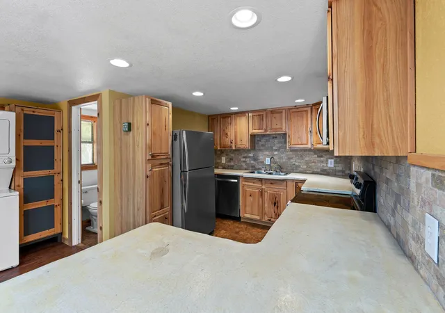 Photo 2 of Single family home for sale at 10614 Sunny Ln, Jonestown, TX 78645 | MLS# 6155288 | Listing updated on 2026-10-06