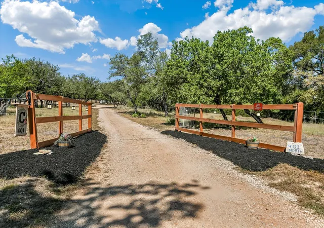 Photo 1 of Single family home for sale at 401 N Rainbow Ranch Rd, Wimberley, TX 78676 | MLS# 8162704 | Listing updated on 2026-09-24