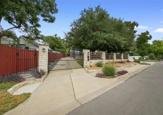 Photo 1 of Condo for sale at 1612 S 3rd Street #B, Austin, TX 78704 | MLS# 5752011 | Listing updated on 2026-09-20