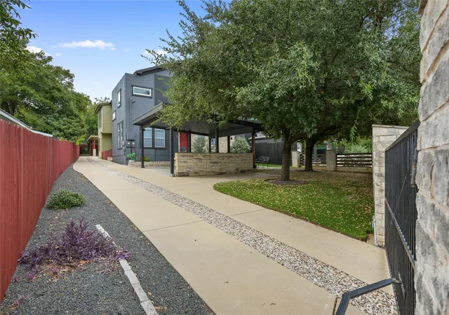 Photo 1 of Condo for sale at 1612 S 3rd Street #B, Austin, TX 78704 | MLS# 5752011 | Listing updated on 2026-09-19