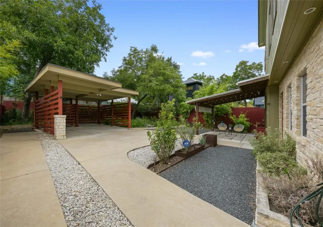 Photo 2 of Condo for sale at 1612 S 3rd Street #B, Austin, TX 78704 | MLS# 5752011 | Listing updated on 2026-09-19