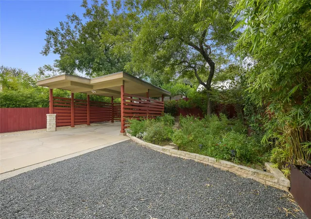 Photo 4 of Condo for sale at 1612 S 3rd Street #B, Austin, TX 78704 | MLS# 5752011 | Listing updated on 2026-09-19