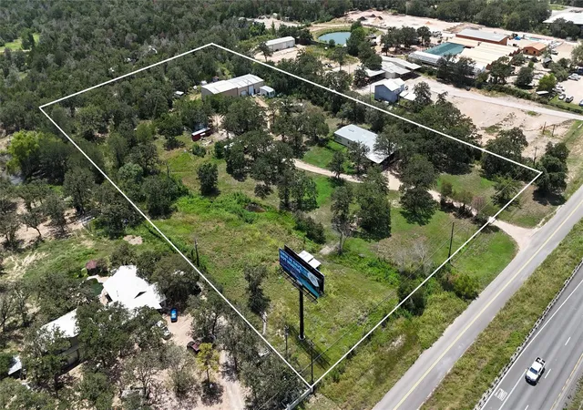 Photo 2 of Single family home for sale at 1045 W Sh 71 Hwy, Bastrop, TX 78602 | MLS# 5358380 | Listing updated on 2026-09-26