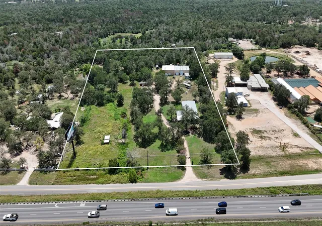 Photo 3 of Single family home for sale at 1045 W Sh 71 Hwy, Bastrop, TX 78602 | MLS# 5358380 | Listing updated on 2026-09-26