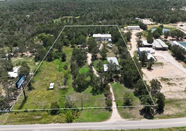 Photo 3 of Single family home for sale at 1045 W Sh 71 Hwy, Bastrop, TX 78602 | MLS# 5358380 | Listing updated on 2026-09-26