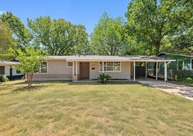 Photo 1 of Single family home for sale at 1509 Ridgemont Dr, Austin, TX 78723 | MLS# 8155698 | Listing updated on 2026-09-25