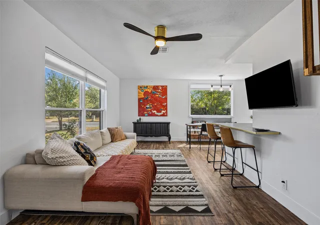 Photo 3 of Single family home for sale at 1101 Kenyon Dr, Austin, TX 78745 | MLS# 8090023 | Listing updated on 2026-09-25