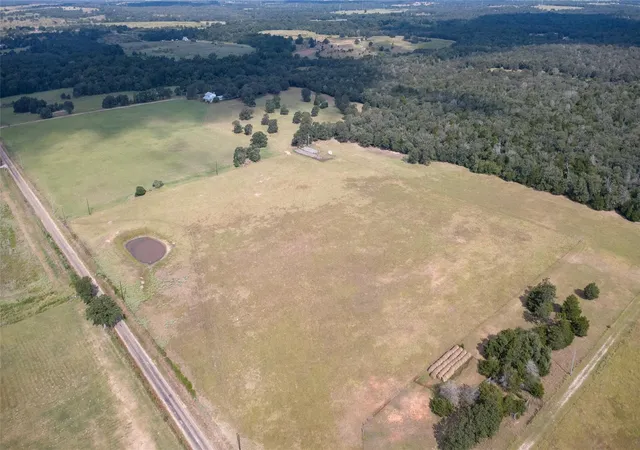 Photo 3 of House for sale at 2690 Cr 306 Rd, Lexington, TX 78947 | MLS# 9450815 | Listing updated on 2026-09-21