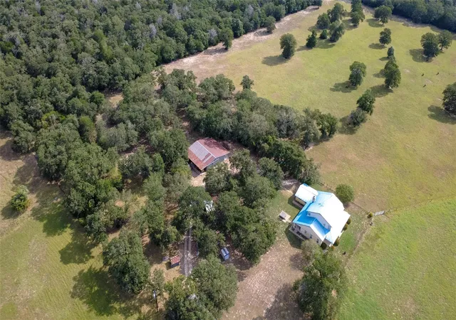 Photo 4 of House for sale at 2690 Cr 306 Rd, Lexington, TX 78947 | MLS# 9450815 | Listing updated on 2026-09-21