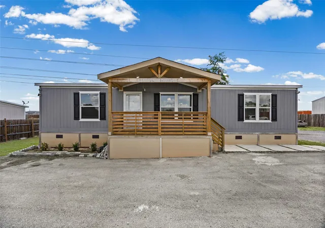 Photo 1 of Manufactured home for sale at 109 Zacate St, Elgin, TX 78621 | MLS# 7011537 | Listing updated on 2026-09-21