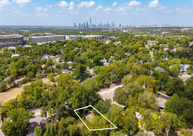 Single family home for sale at 4908 Sara Dr, Austin, TX 78721 | MLS# 6117038