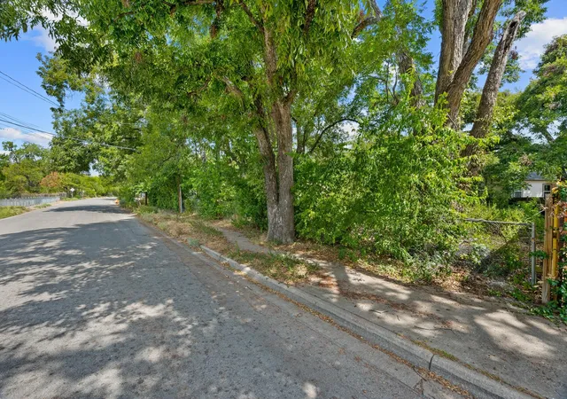 Photo 3 of Land for sale at 4910 Sara Dr, Austin, TX 78721 | MLS# 6010226 | Listing updated on 2026-09-28