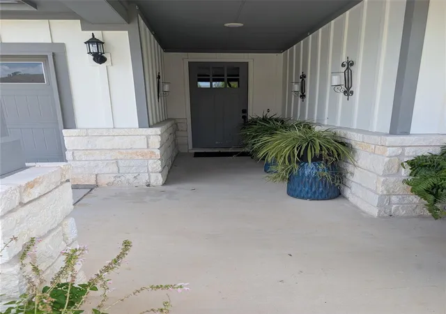 Photo 2 of Single family home for sale at 336 Kitty Hawk Rd, Georgetown, TX 78633 | MLS# 8558826 | Listing updated on 2026-10-12