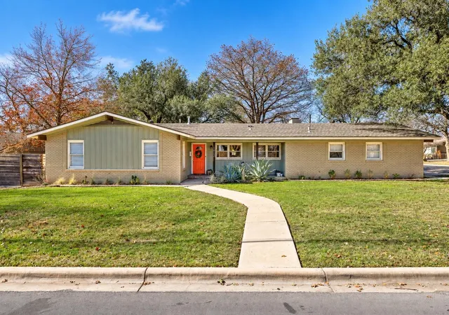 Photo 2 of Single family home for sale at 1802 Hutto Rd, Georgetown, TX 78626 | MLS# 4089616 | Listing updated on 2026-10-04