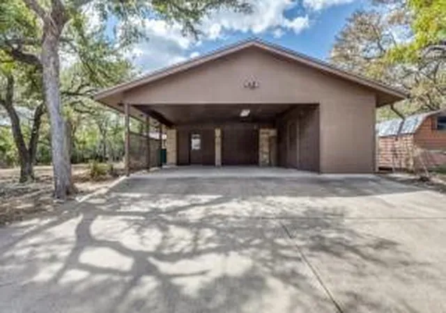 Photo 3 of Single family home for sale at 300 W Sequoia Spur, Georgetown, TX 78628 | MLS# 5037737 | Listing updated on 2026-09-20