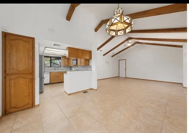 Photo 4 of Single family home for sale at 300 W Sequoia Spur, Georgetown, TX 78628 | MLS# 5037737 | Listing updated on 2026-09-30