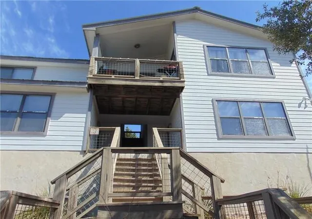 Photo 1 of Multi family home for sale at 400 Eagles Nest Dr, Wimberley, TX 78676 | MLS# 9465251 | Listing updated on 2026-09-24