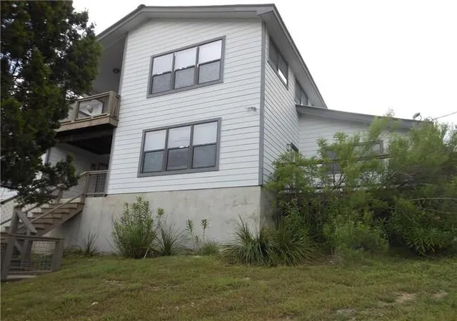 Photo 3 of Multi family home for sale at 400 Eagles Nest Dr, Wimberley, TX 78676 | MLS# 9465251 | Listing updated on 2026-09-24