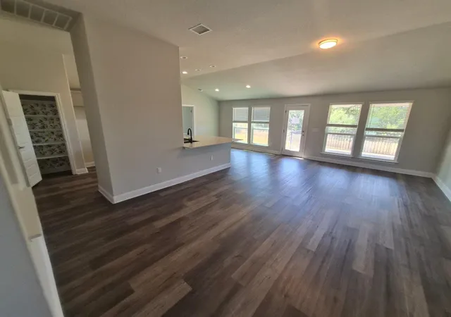 Photo 3 of Single family home for sale at 21905 Redbird Dr, Lago Vista, TX 78645 | MLS# 8786317 | Listing updated on 2026-09-20