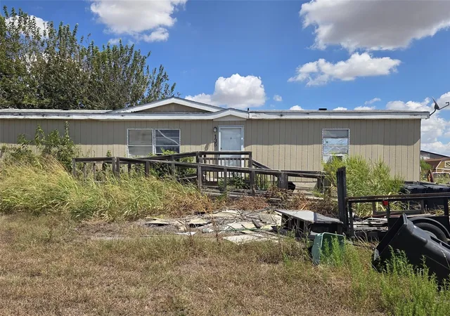Photo 1 of Manufactured home for sale at 135 Mustang Crk N Loop, Hutto, TX 78634 | MLS# 9077210 | Listing updated on 2026-09-20