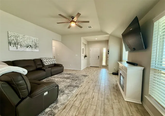 Photo 3 of Single family home for sale at 144 Riverhill Dr, Georgetown, TX 78628 | MLS# 8081717 | Listing updated on 2026-09-23