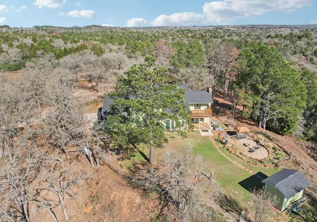 Photo 3 of House for sale at 407 Country Ln, Mc Dade, TX 78650 | MLS# 1598802 | Listing updated on 2026-09-23