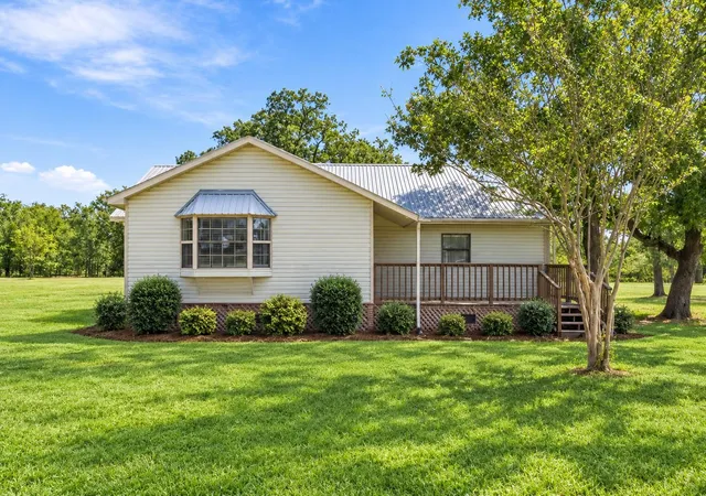 Photo 1 of Single family home for sale at 193 Fm 1209, Cedar Creek, TX 78612 | MLS# 5683193 | Listing updated on 2026-09-24