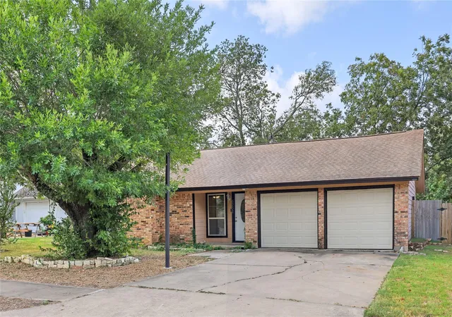 Photo 2 of Single family home for sale at 6232 Hillston Dr, Austin, TX 78745 | MLS# 6539183 | Listing updated on 2026-09-28