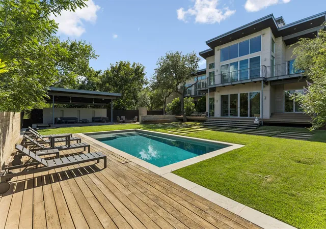 Photo 4 of Single family home for sale at 16 Sundown Pkwy, Austin, TX 78746 | MLS# 6277258 | Listing updated on 2026-10-05