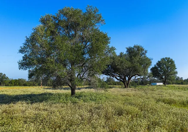 Photo 1 of House for sale at 2612 Roosevelt Dr, Luling, TX 78648 | MLS# 5133705 | Listing updated on 2026-09-20