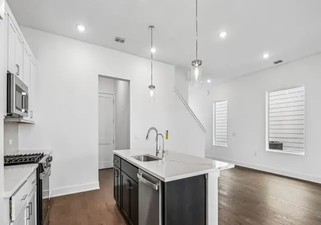 Photo 4 of Single family home for sale at 1414 Rambling Rose Rd, Austin, TX 78745 | MLS# 5744415 | Listing updated on 2026-09-20