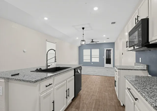 Photo 4 of Single family home for sale at 11810 Pyrite Rd, Manor, TX 78653 | MLS# 9364692 | Listing updated on 2026-09-21