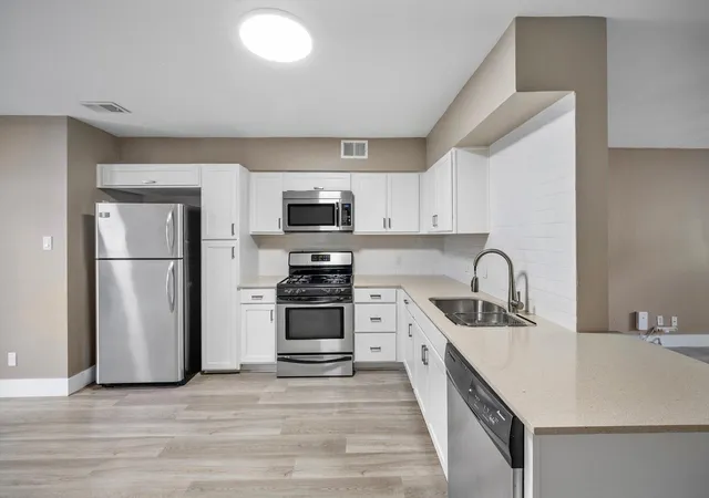 Photo 3 of Condo for sale at 2303 E Side Dr #109, Austin, TX 78704 | MLS# 6707073 | Listing updated on 2026-10-06