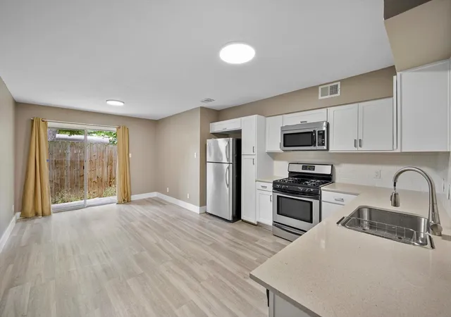 Photo 3 of Condo for sale at 2303 E Side Dr #109, Austin, TX 78704 | MLS# 6707073 | Listing updated on 2026-10-06