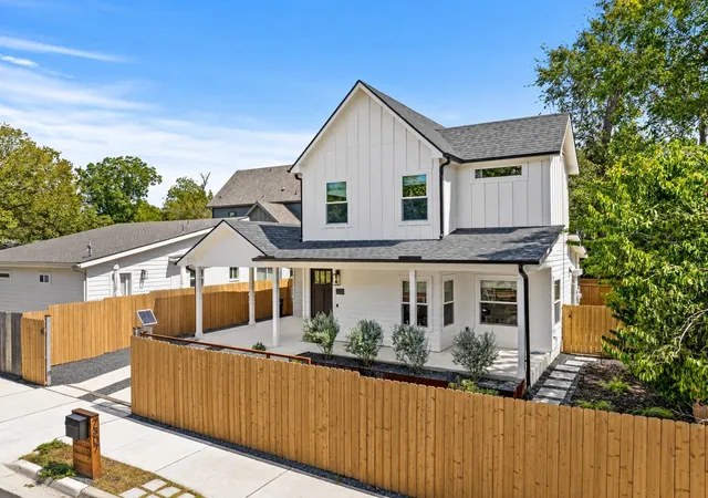 Photo 2 of Single family home for sale at 7307 Northcrest Blvd #2, Austin, TX 78752 | MLS# 5375944 | Listing updated on 2026-09-22