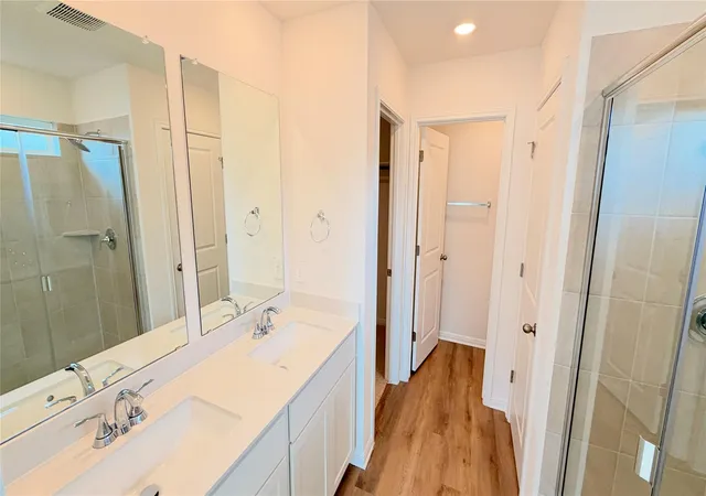 Photo 3 of Single family home for sale at 104 Wilcott Dr, Georgetown, TX 78626 | MLS# 5339071 | Listing updated on 2026-10-18