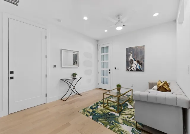 Photo 4 of Single family home for sale at 1708 Canterbury St #B, Austin, TX 78702 | MLS# 6874180 | Listing updated on 2026-09-25