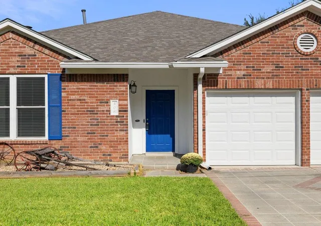 Single family home for sale at 406 Tamara Dr, Georgetown, TX 78628 | MLS# 1123424