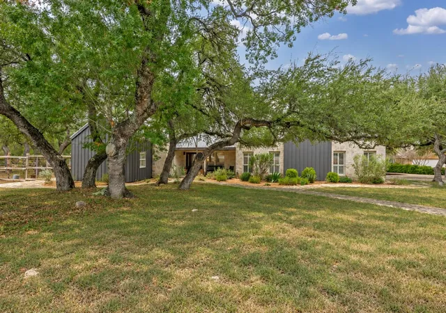 Photo 2 of Single family home for sale at 188 Broken Lance Dr, Dripping Springs, TX 78620 | MLS# 6282201 | Listing updated on 2026-10-27