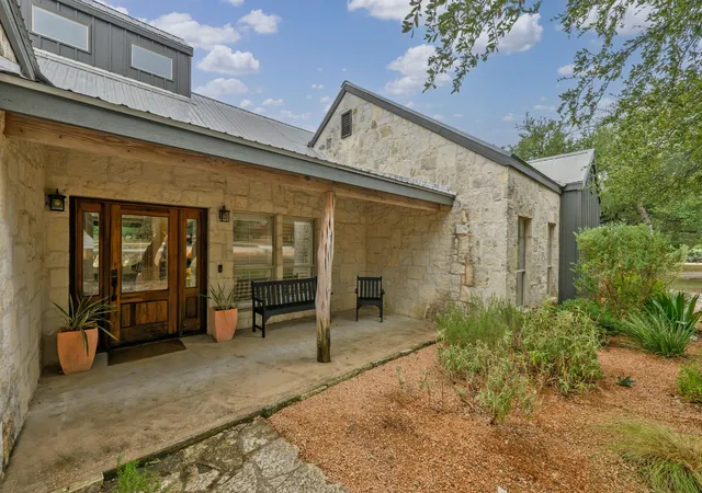 Photo 3 of Single family home for sale at 188 Broken Lance Dr, Dripping Springs, TX 78620 | MLS# 6282201 | Listing updated on 2026-10-27