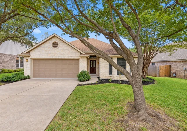 Single family home for sale at 5400 Apache Crk Cv, Austin, TX 78735 | MLS# 9910143
